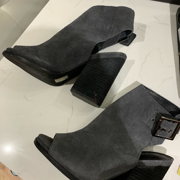 Jeffrey Campbell shoes - Picture 1 of 5